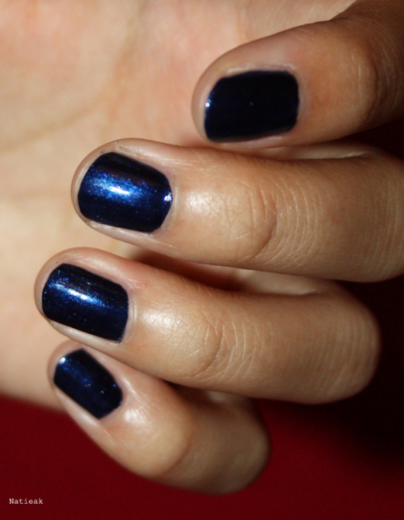 vernis bleu nuit pailleté