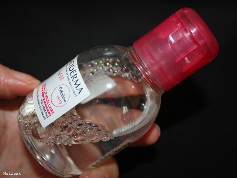 La marque met en avant sa formule sans parfum, sans alcool, sans paraben et hypoallergénique. Regardons de plus près la composition :