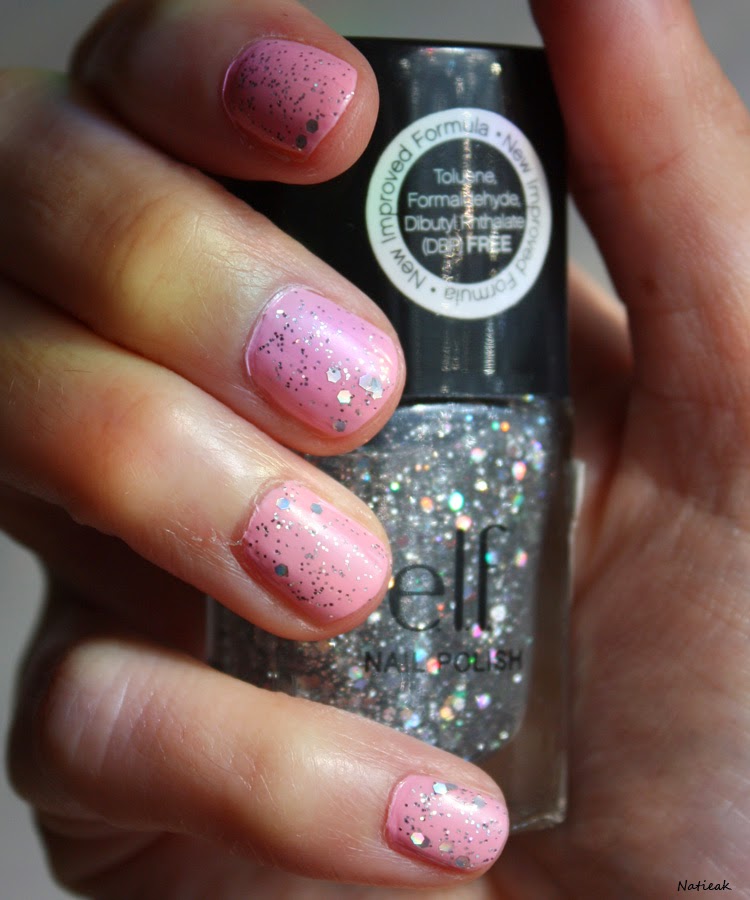 vernis à ongles E L F Dream Maker et rose pâle du kit The new black