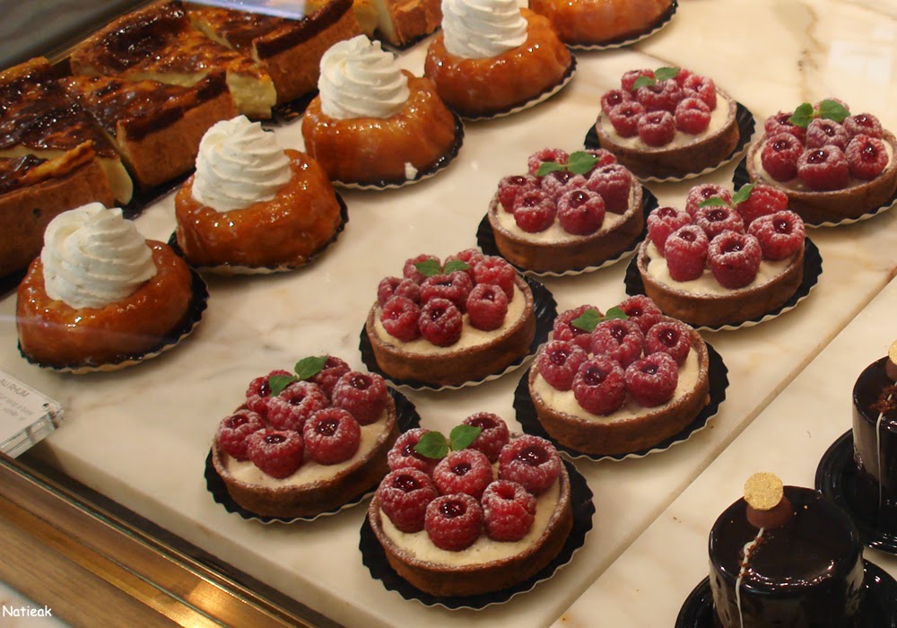 Baba au rhum et tarte aux framboises