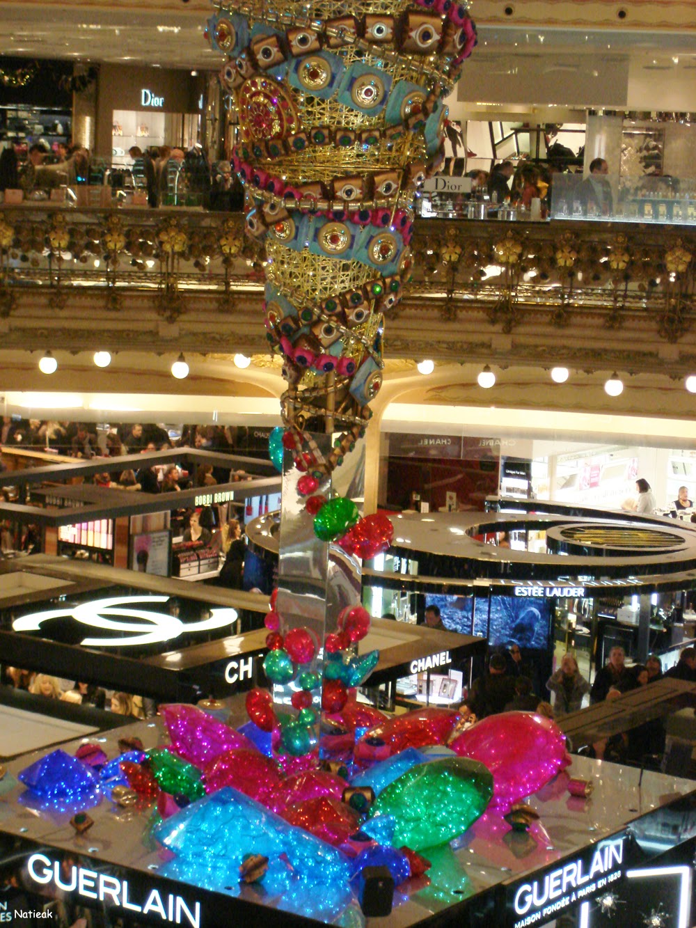 Sapin de Noël inversé Galeries Lafayette