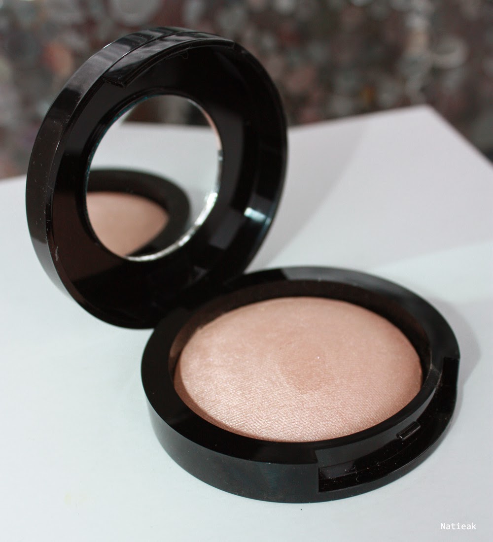 maquillage 100% naturel boitier avec miroir Poudre minérale clarté de la gamme Beauté Biominérale.
