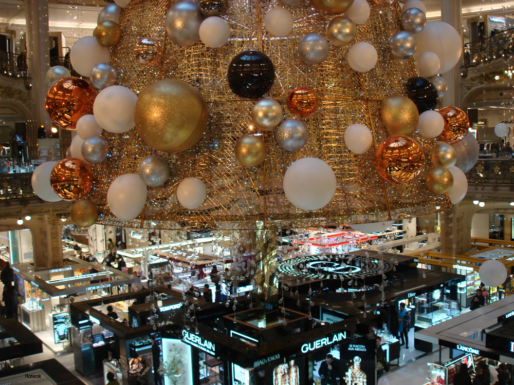 sapin cosmique des Galeries Lafayette