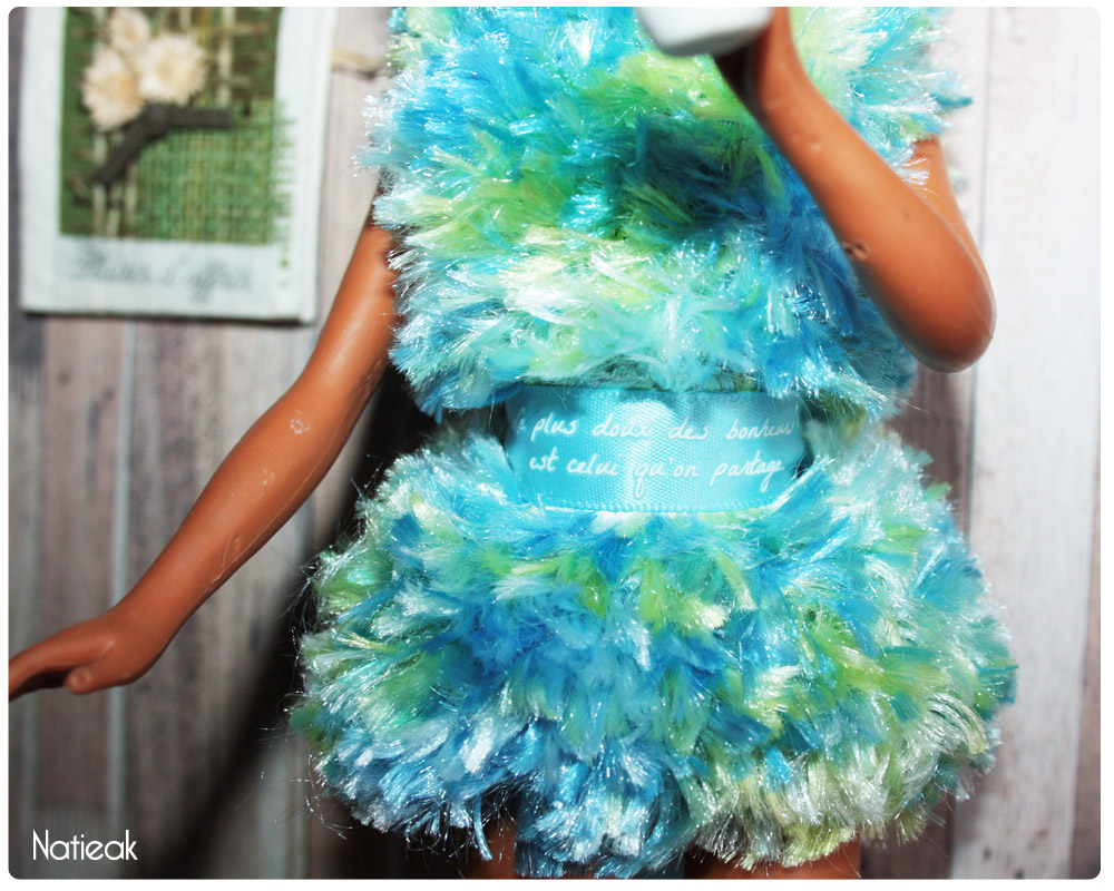 DIY tenue pilou à capuche en tricot pour poupée