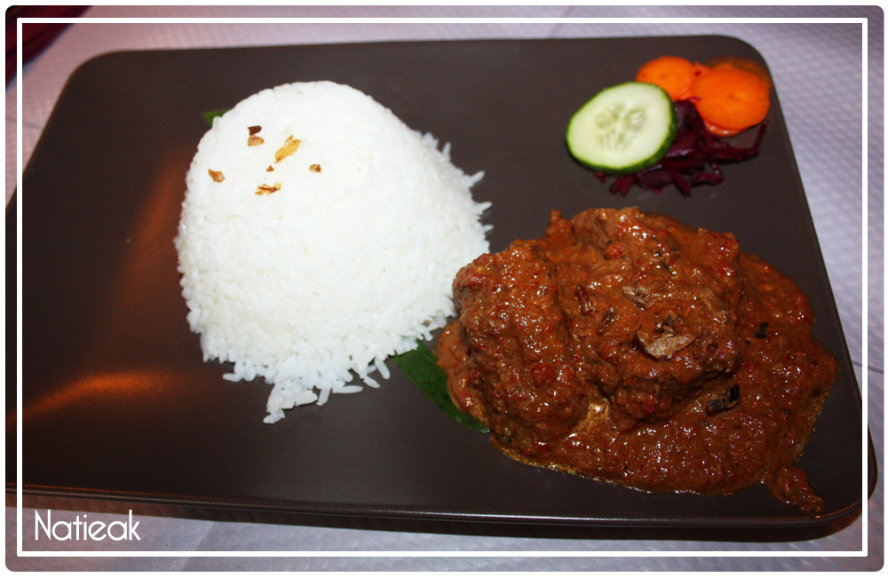 Rendang boeuf mijoté sauce coco