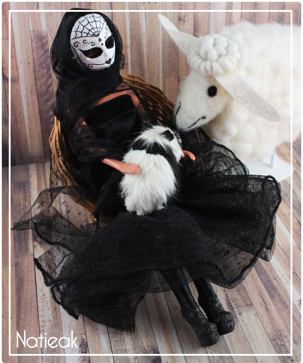 DIY Couture Morticia Addams