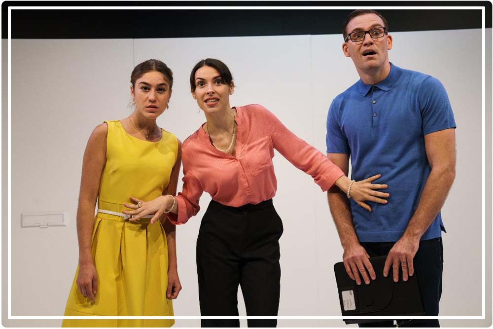 pièce de comédie déjanté au Petit Montparnasse