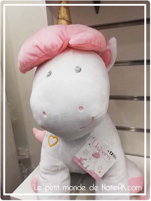 Range pyjama licorne de Jemini