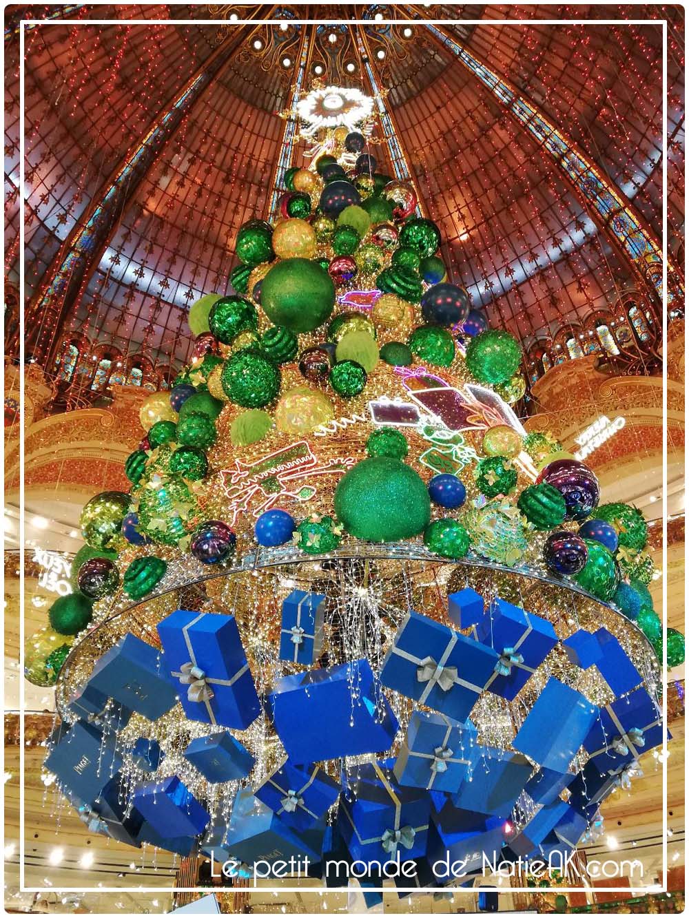 Sapin Piaget de 35 mètres des Galeries Lafayette