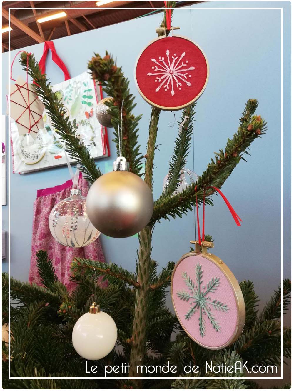 Décoration de sapin en broderie de Marie-Claire idées