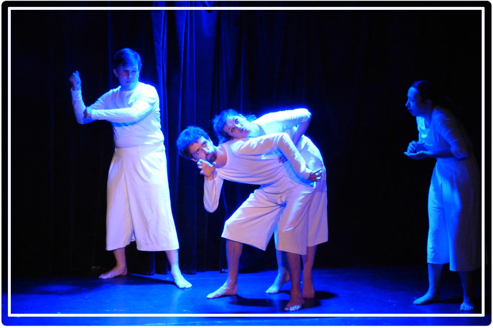 la compagnie Again ! Productions dans FUSHIGI