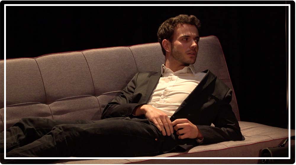 Nicolas Mazzocco dans la pièceTrash thérapie