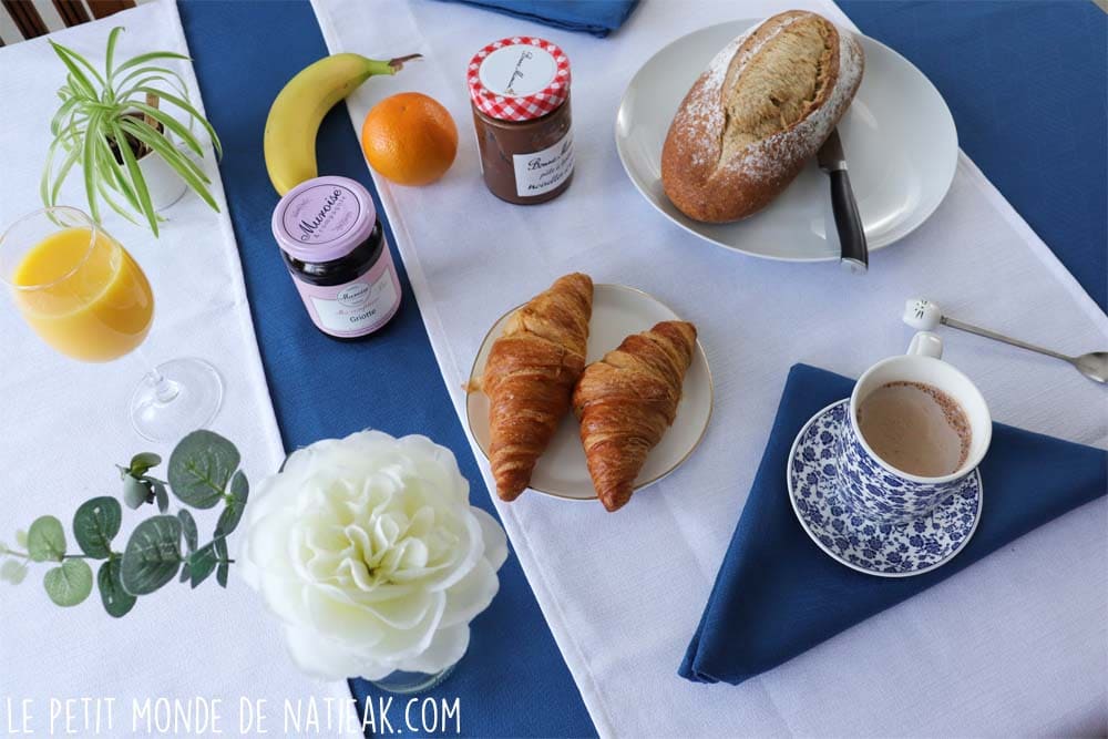 La Compagnie du Blanc Chemin de table et tête à tête haut de gamme