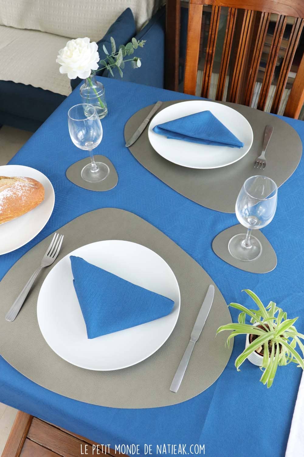 La Compagnie du Blanc Set de table galet forme de galet en cuir