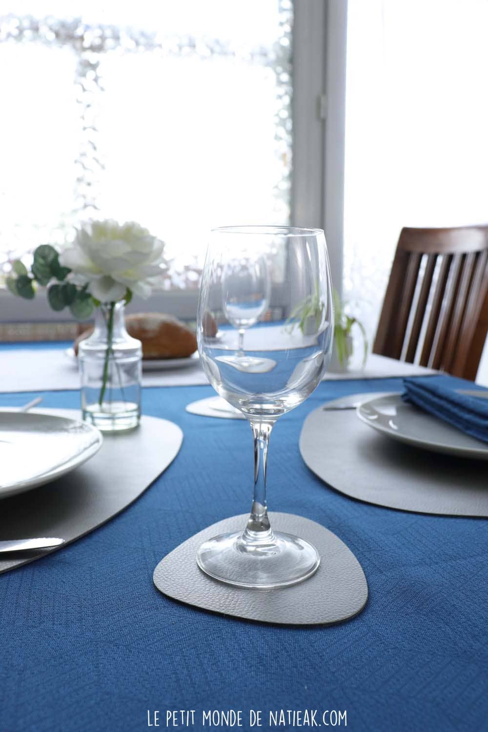 La Compagnie du Blanc dessous de verre Galet en cuir recyclé