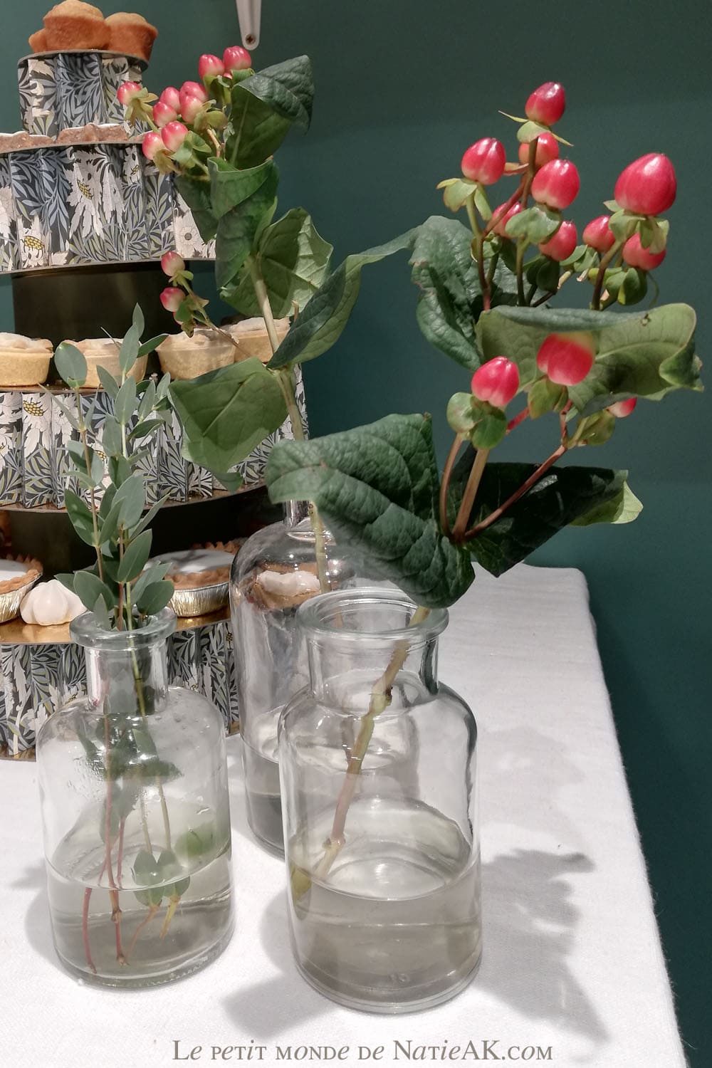 ambiance de Noêl avec des feuilles de houx