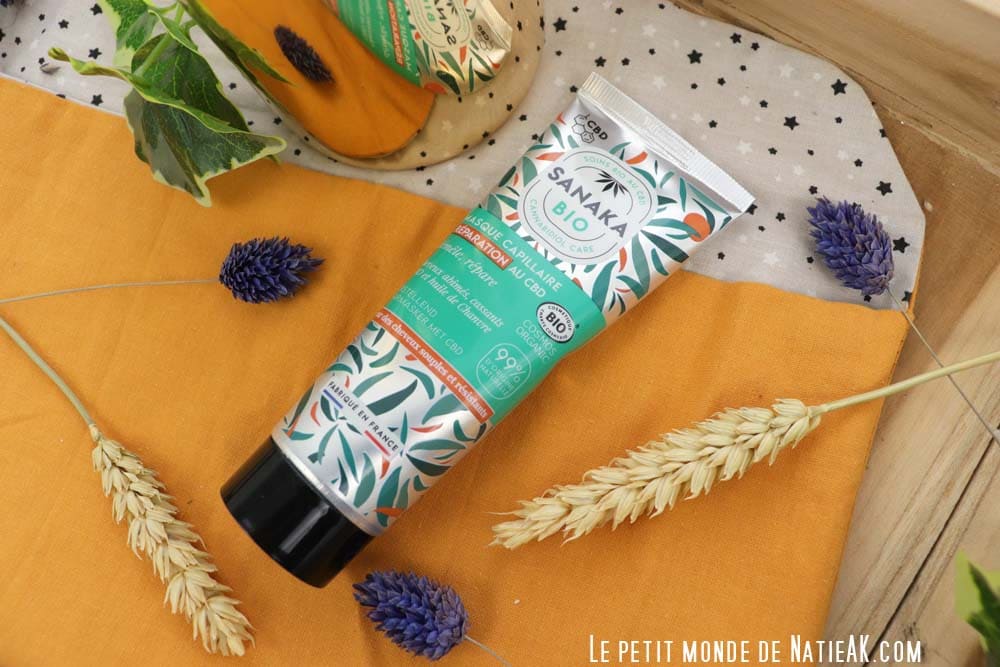 Masque capillaire BIO au CBD et huile de chanvre pour réparer les cheveux