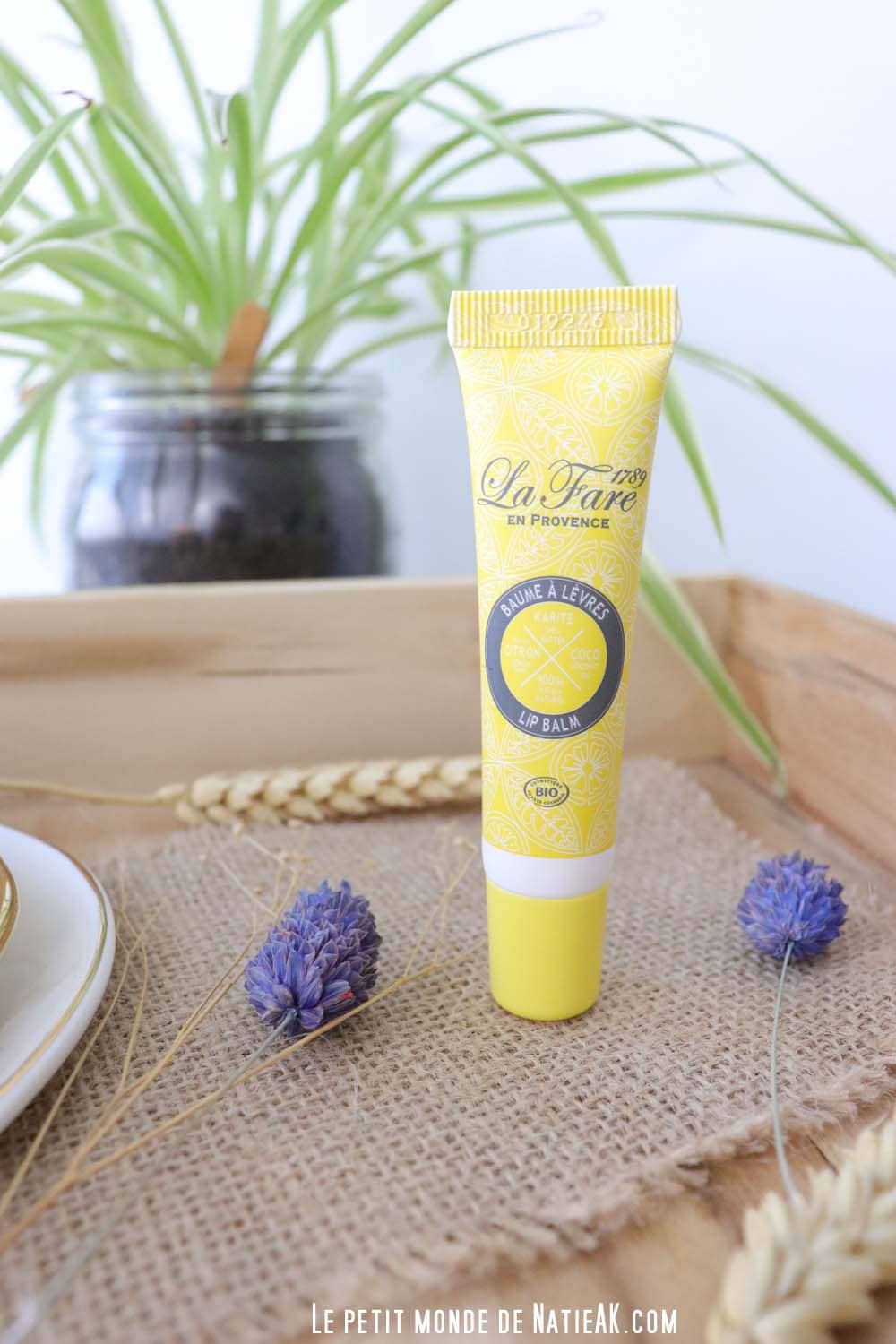 baume à lèvres nourrissant La fare en provence 1789