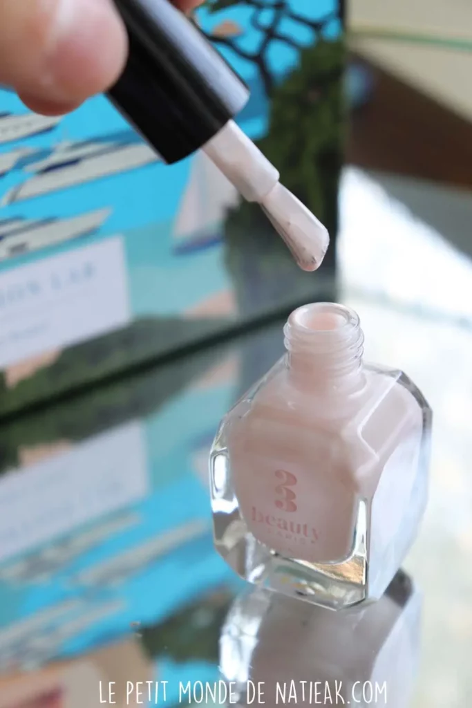 vernis à ongles 23Beauty Paris White sands